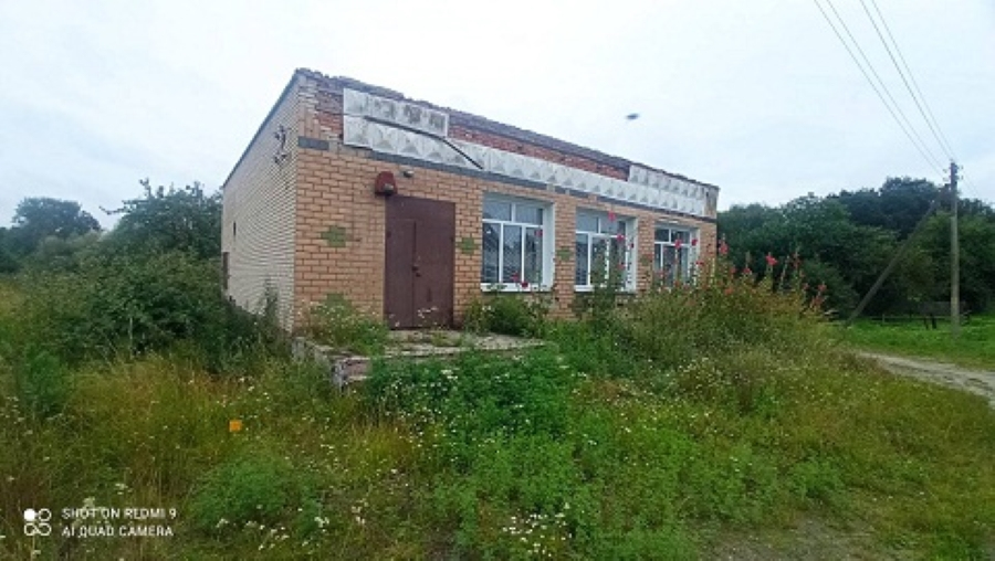 Здание магазина д.Бурезь