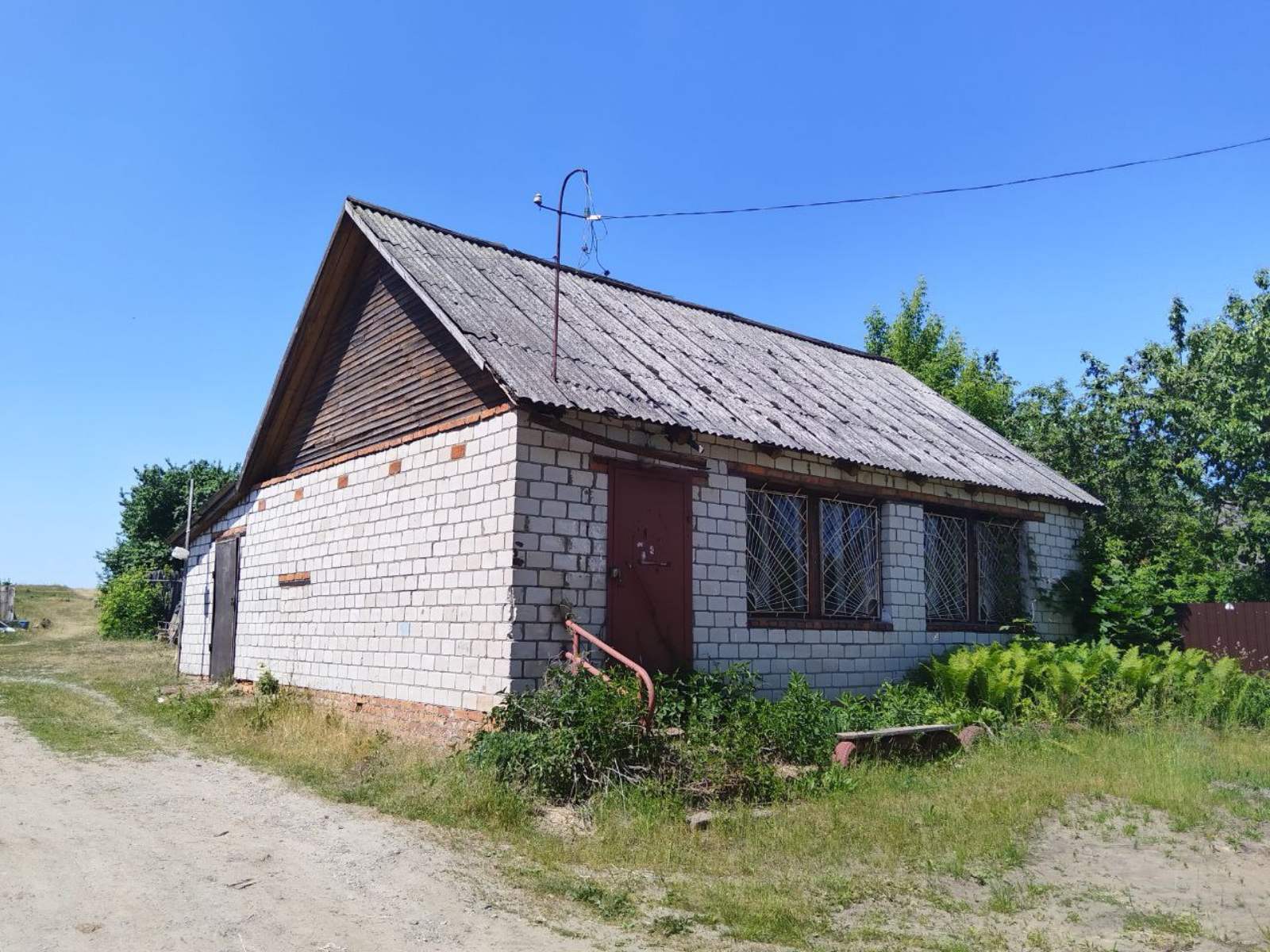 Здание магазина д.Колосы