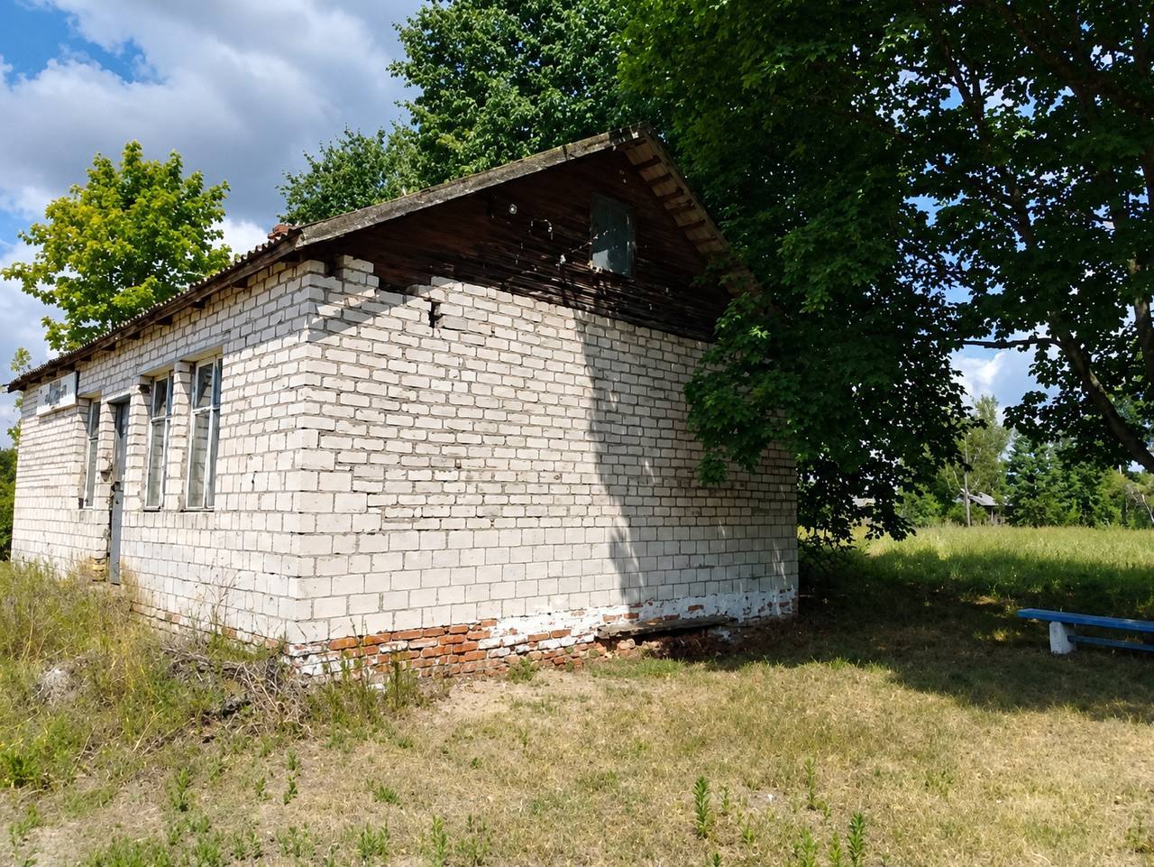 Здание магазина №87 д. Мойсеевичи